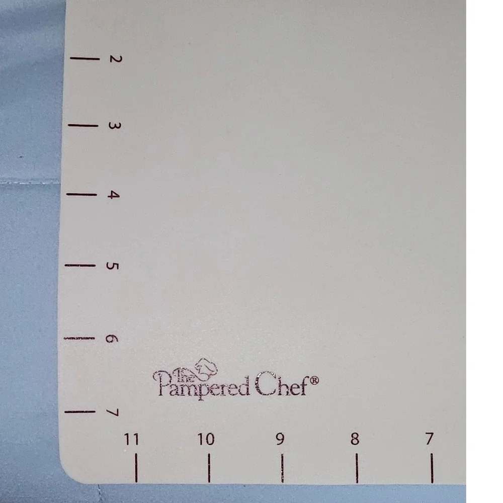 Pampered Chef Pastry Mat Silicone Baking Dough Rolling Guide 24x18 White